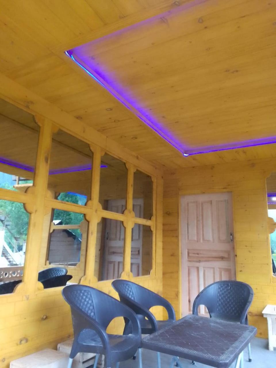 Riverbank Hotel Taobut Neelum Valley Azad Kashmir Taobat Dış mekan fotoğraf
